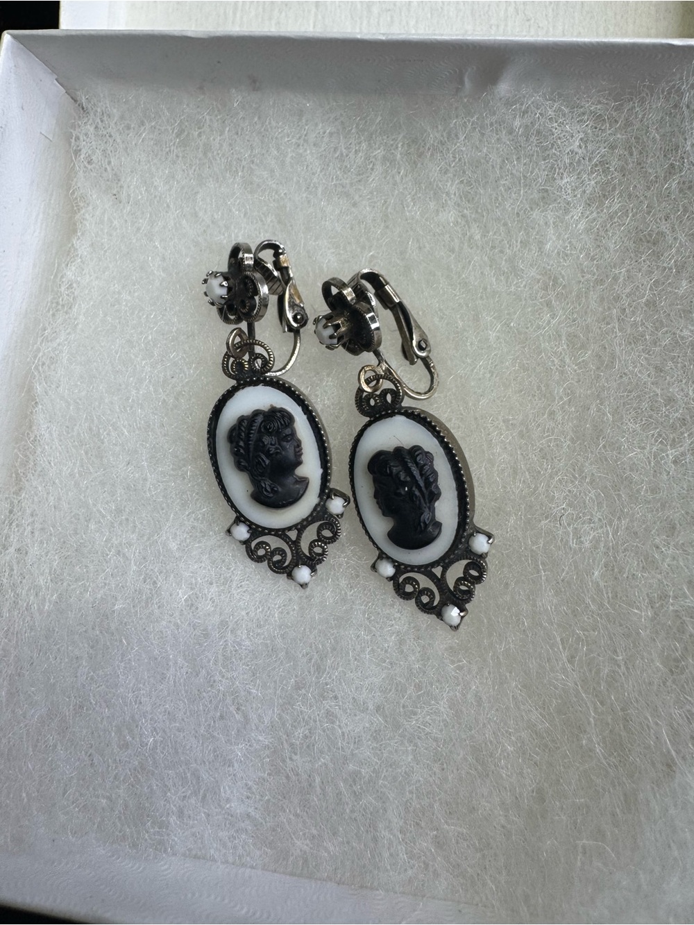 Vintage Cameo Clip On Earrings